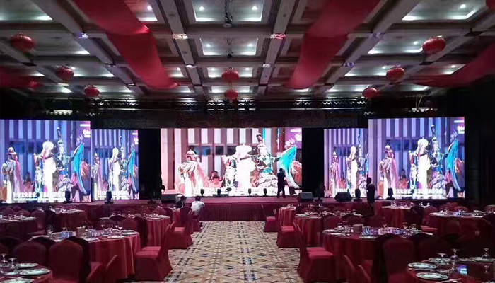 濟(jì)南某五星級(jí)酒店幾塊室內(nèi)P3高清全彩屏完工