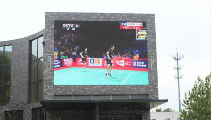 北大未名公社戶外P8全彩led顯示屏安裝完成-面積20㎡