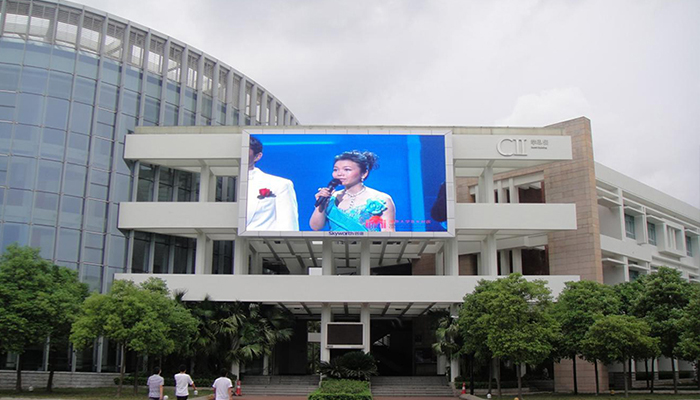 江西派拉蒙集團(tuán)戶外高清P10戶外全彩顯示屏-面積146㎡