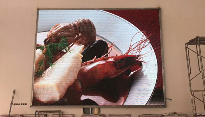 廣東星和商務(wù)酒店室內(nèi)P3全彩顯示屏安裝完成