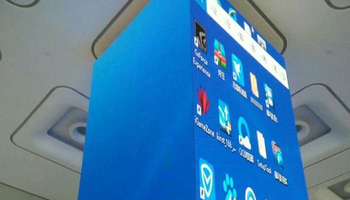 南京皇冠假日酒店室內(nèi)P4高清全彩LED方柱屏安裝完成