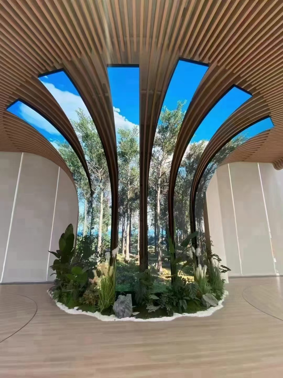  如何在秋冬季保護(hù)LED顯示屏不被靜電 